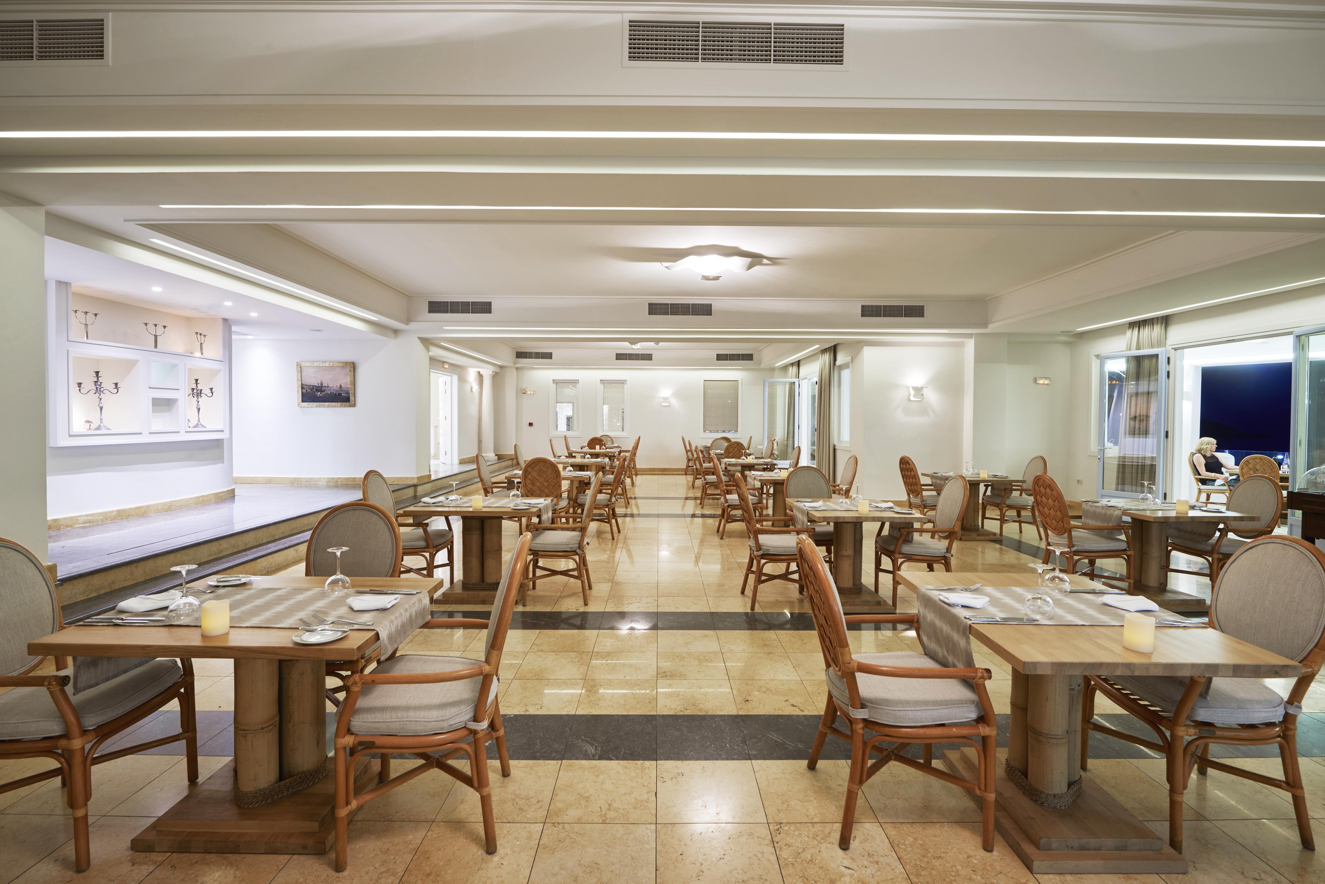 Saint John Hotel Villas & Spa Agios Ioannis Diakoftis Exterior foto The restaurant