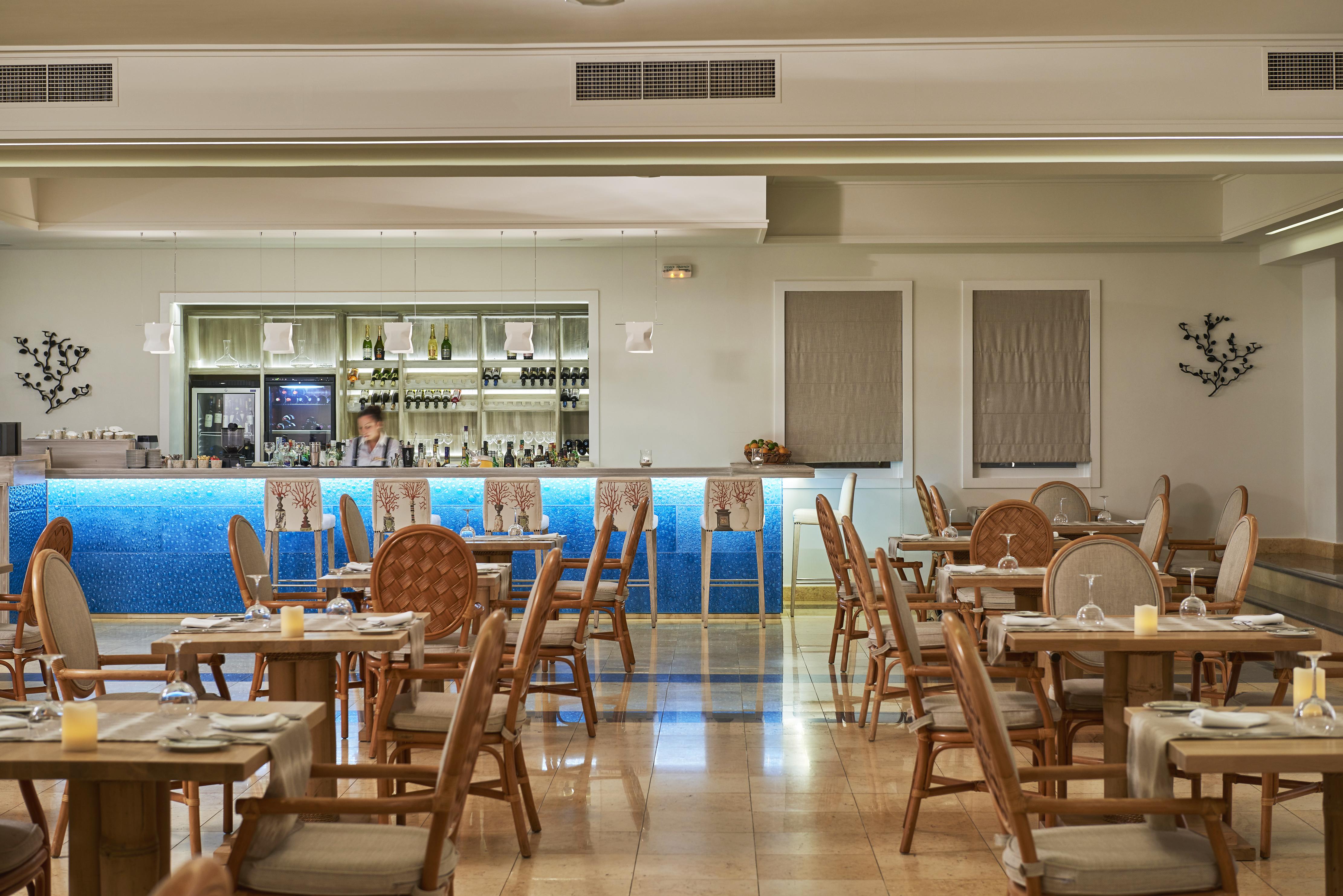 Saint John Hotel Villas & Spa Agios Ioannis Diakoftis Exterior foto Restaurant
